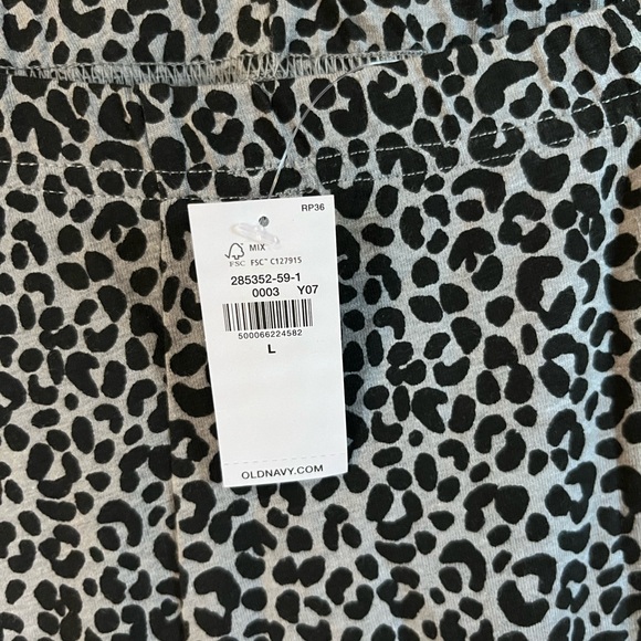 NWT Old Navy Women’s L Leopard Leggings - Picture 3 of 4